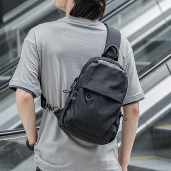 墨一斜挎包男士潮流休闲大容量单肩包户外运动学生背包旅游通勤胸包 黑色