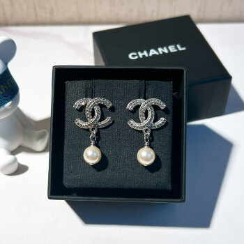 香奈儿（Chanel）耳钉 双C钻石 水钻吊珍珠耳钉送女友生日礼物 满钻大号双c吊珍珠耳钉