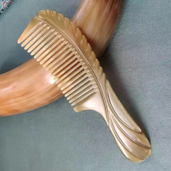 谭木匠天然牦牛角梳子护发顺发梳刮痧按摩水牛角梳尖尾梳 薄款雕花16厘米左右