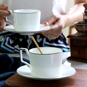 品来运 陶瓷纯白咖啡杯碟套装家用骨瓷牛奶杯北欧简约下午茶杯 简约黑线杯碟 1套
